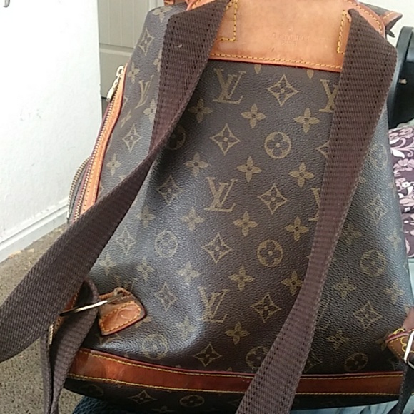 Louis vuitton backpack - Picture 2 of 4